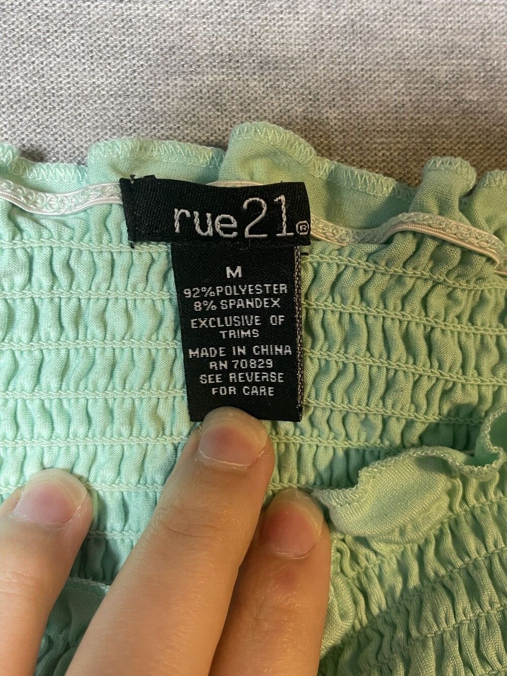 Rue21 Women's Mint Green Smocked Ruched Crop Top Off Shoulder Size M - Picture 3 of 4